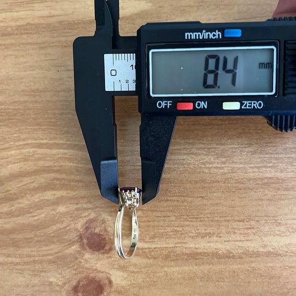 14k Amethyst and Diamond Ring - Picture 13 of 14